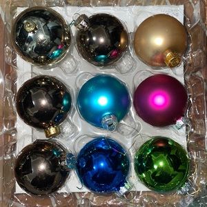 9 Multiple color Christmas tree ornaments